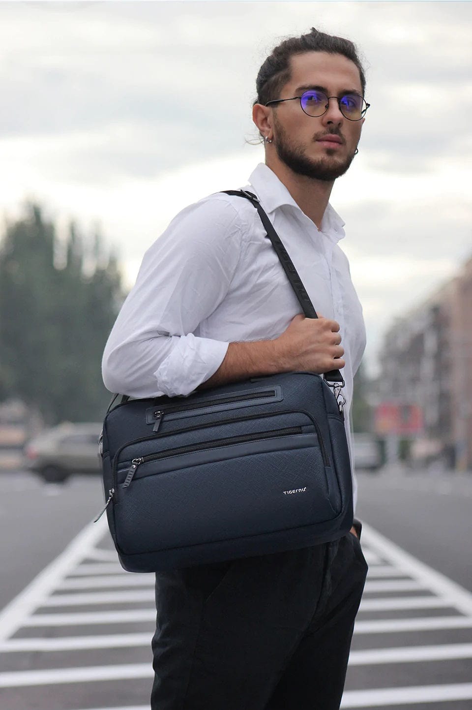 TORBA TIGERNU LAPTOP TRAVEL OFFICE SLING SHOULDER MESSENGER BAG T-L5207 modre barve 6928112303694
