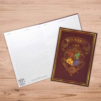 BLUE SKY HARRY POTTER A5 CASEBOUND BELEŽKA - RDEČA - COLOURFUL CREST 5056563712572