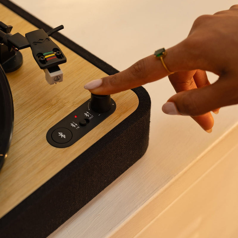 HOUSE OF MARLEY REVOLUTION BT gramofon črne barve 846885011362