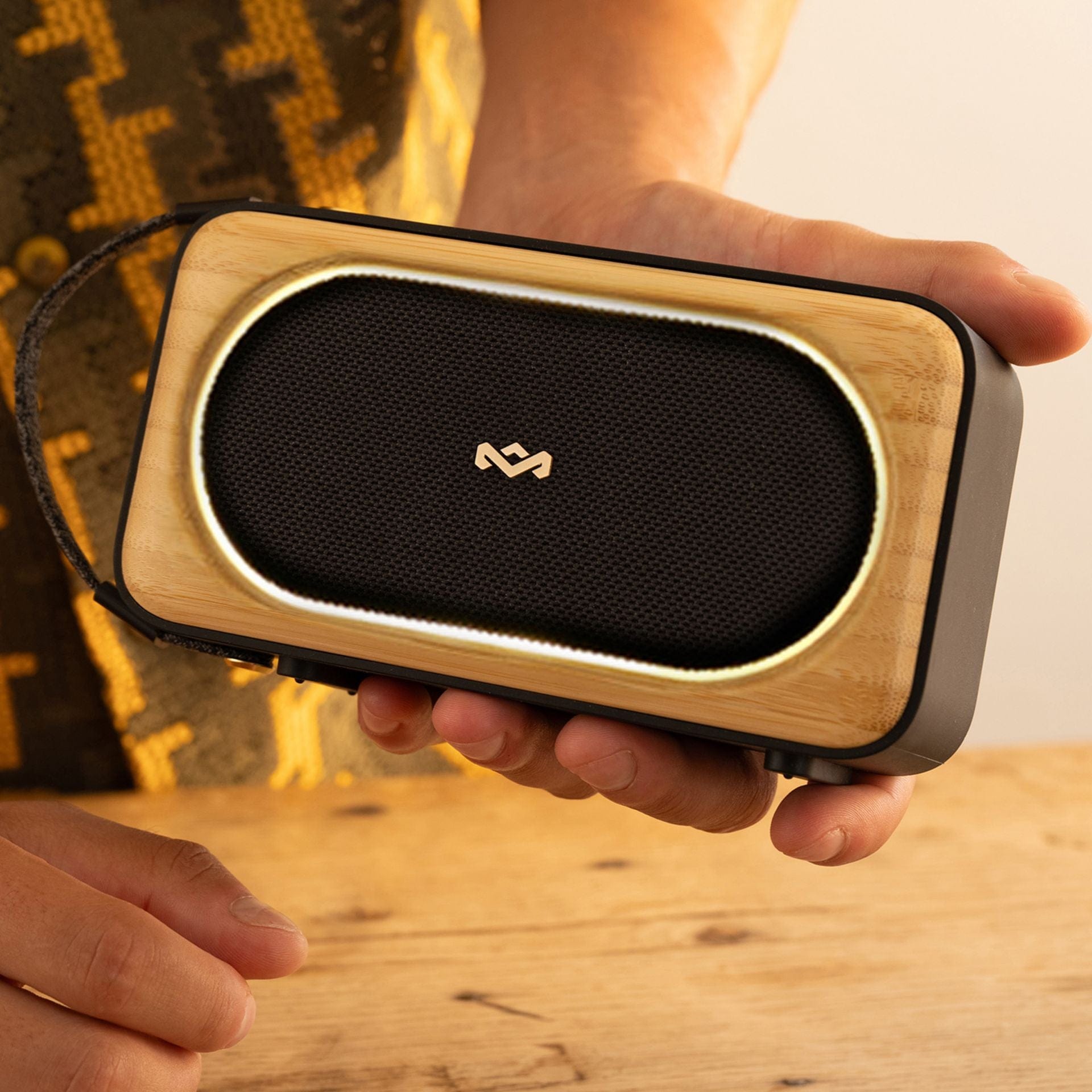 HOUSE OF MARLEY ROOTS SOLAR TRUE WIRELESS SIGNATURE BLACK 846885011409
