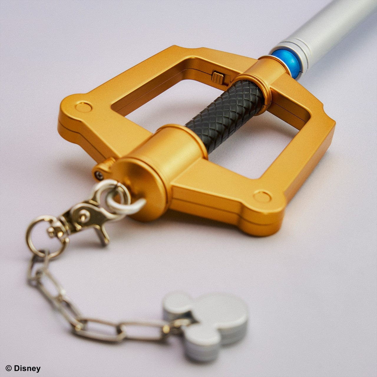 KINGDOM HEARTS LIGHT UP KEYBLADE - KINGDOM KEY VER. 2 4988601375818