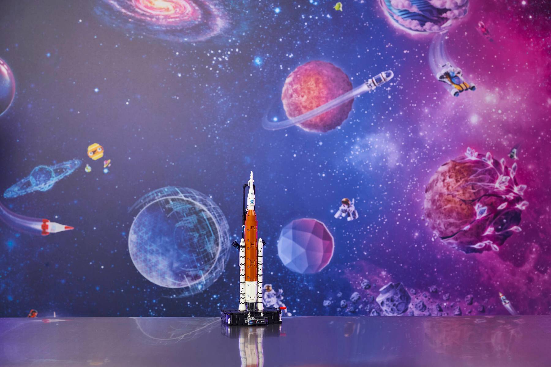 LEGO TECHNIC - NASA ARTEMIS SPACE LAUNCH SYSTEM ROCKET #42221 5702018067499