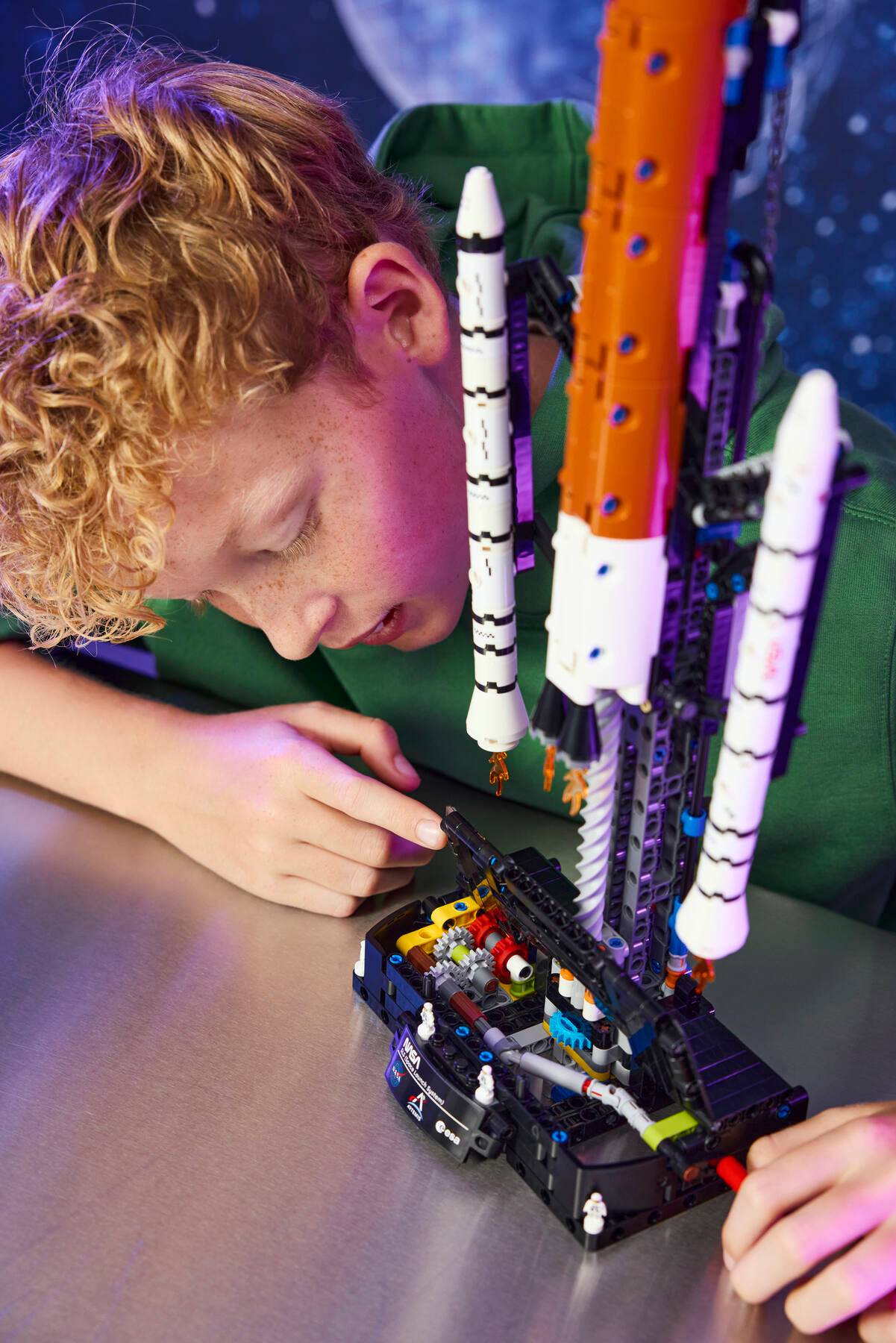 LEGO TECHNIC - NASA ARTEMIS SPACE LAUNCH SYSTEM ROCKET #42221 5702018067499