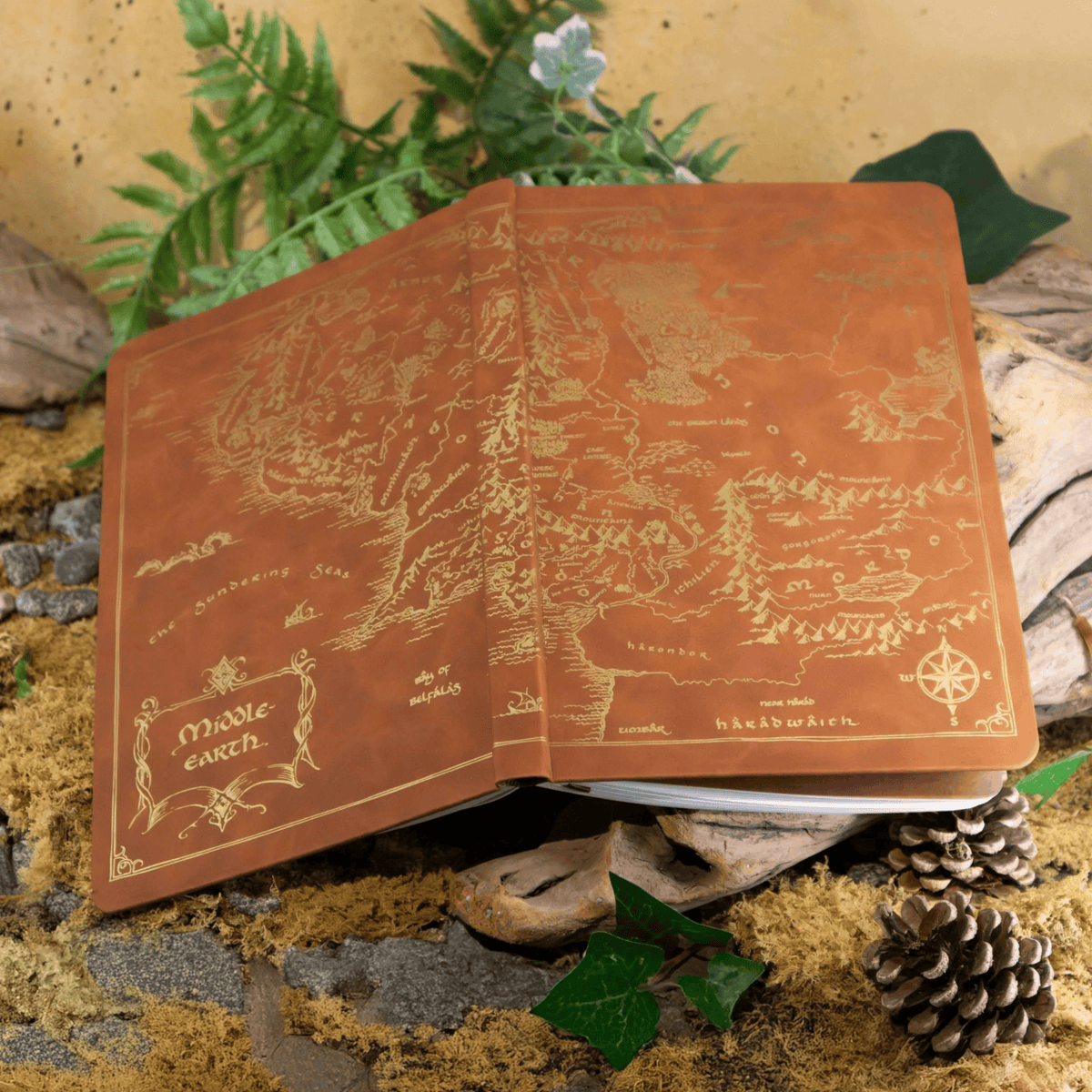 NOBLE COLLECTION - LORD OF THE RINGS - MAP OF MIDDLE EARTH beležka 849421011765