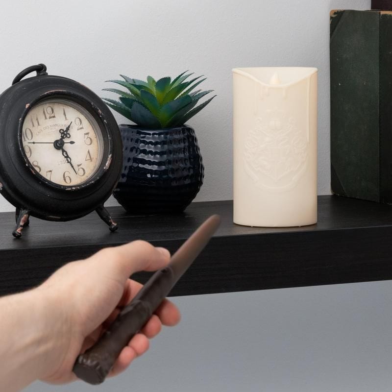 PALADONE CANDLE LIGHT WITH WAND REMOTE CONTROL LUČKA Z DALJINSKIM UPRAVLJALNIKOM 5055964786830