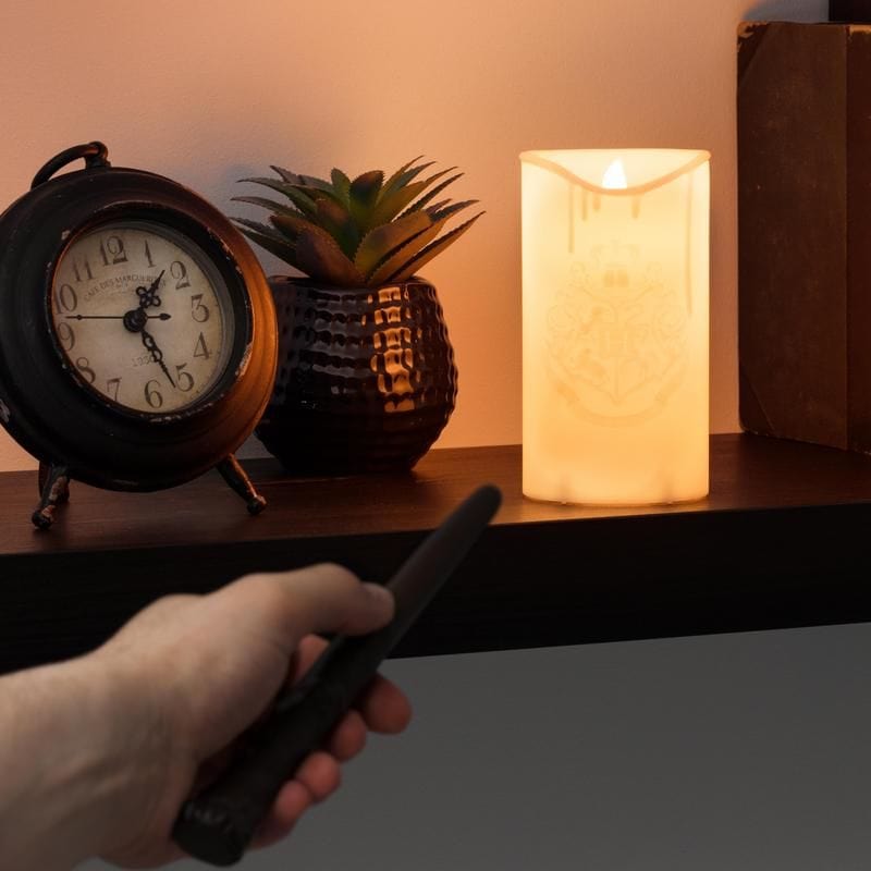 PALADONE CANDLE LIGHT WITH WAND REMOTE CONTROL LUČKA Z DALJINSKIM UPRAVLJALNIKOM 5055964786830
