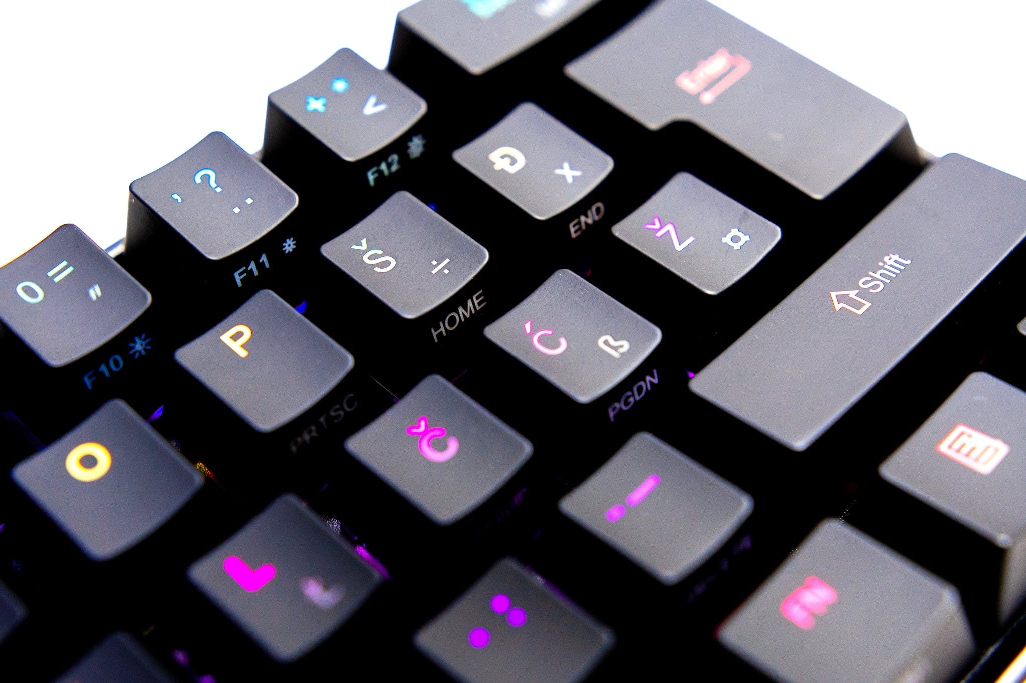 REDRAGON DRACONIC K530 RGB MEHANIČNA TIPKOVNICA SLO/CRO, RJAVA STIKALA 6950376709158