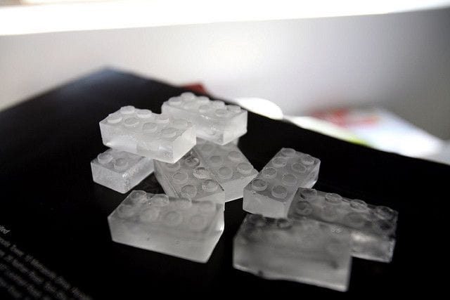 LEGO ICE CUBE TRAY LIGHT GRAY PLADENJ ZA LEDENE KOCKE 5711938033859