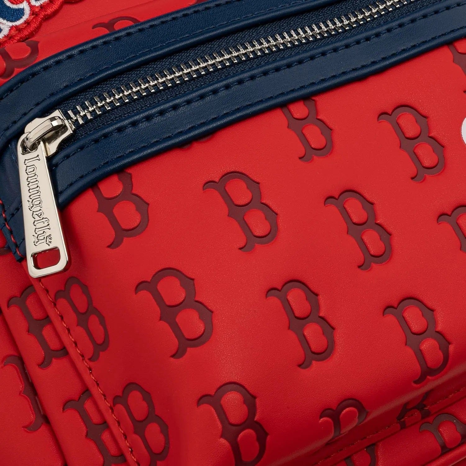 LOUNGEFLY MLB BOSTON RED SOX LOGO MINI NAHRBTNIK 671803374522