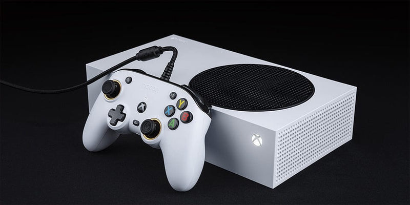 NACON XBOX SERIES PRO COMPACT WHITE IGRALNI PLOŠČEK 3665962005301