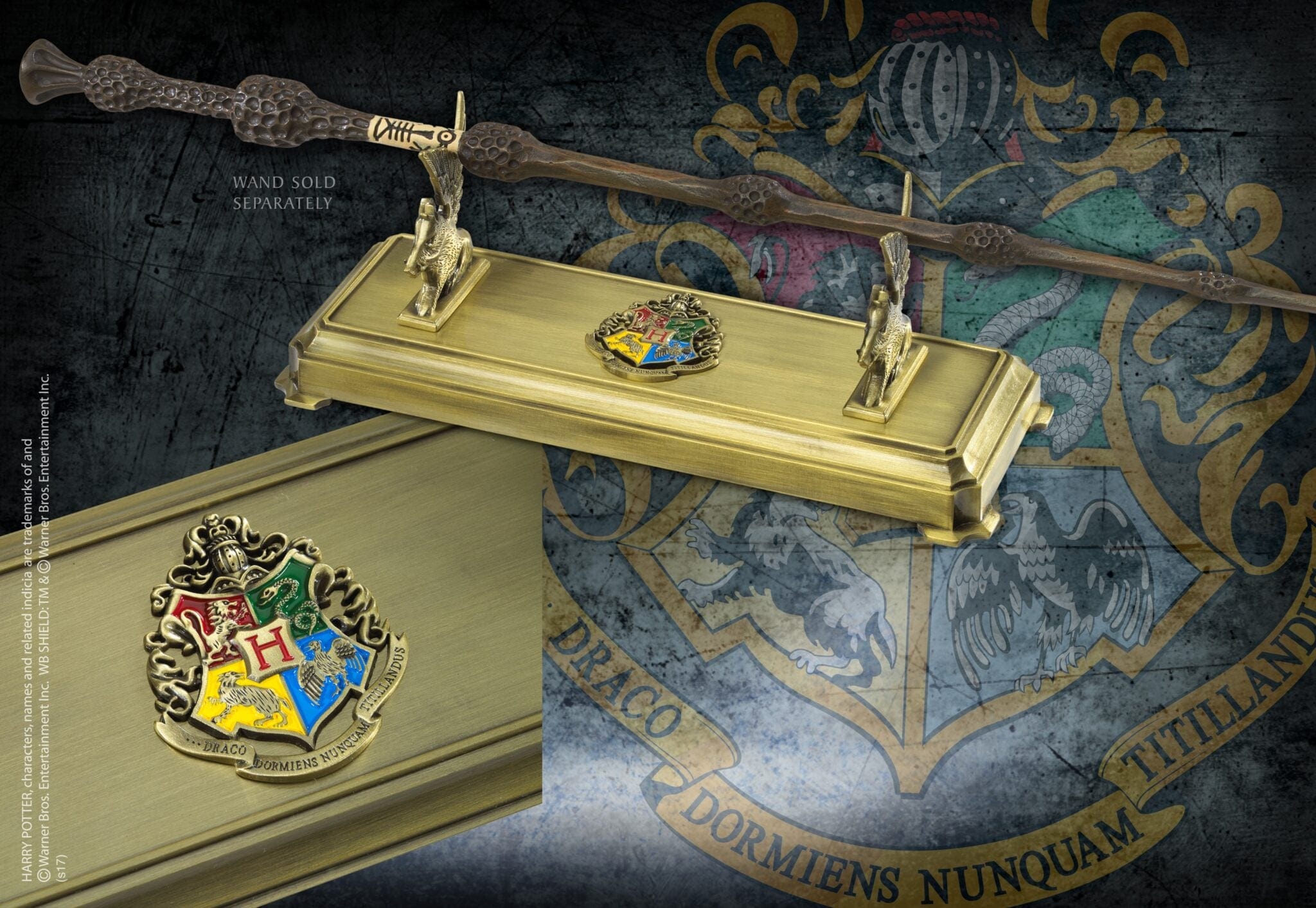 NOBLE COLLECTION - HARRY POTTER - HOGWARTS STOJALO ZA PALICO 849421004057