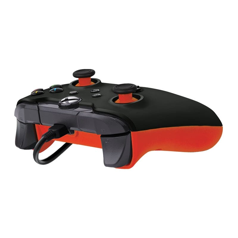 PDP XBOX ŽIČNI KONTROLER ATOMIC ČRNO ORANŽNE BARVE 708056069124