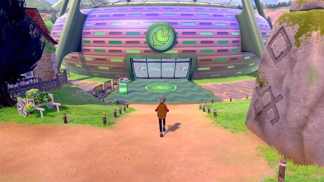 Pokemon Shield (Nintendo Switch) 0045496424824