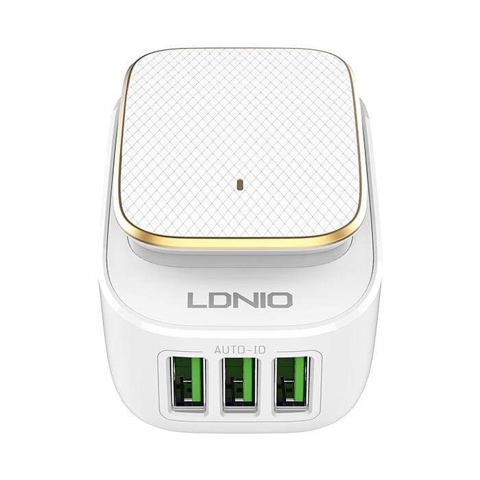 POLNILEC USB LDNIO A3305 220V 3X USB 3,4A + USB C kabel + LED lučka 6933138633052