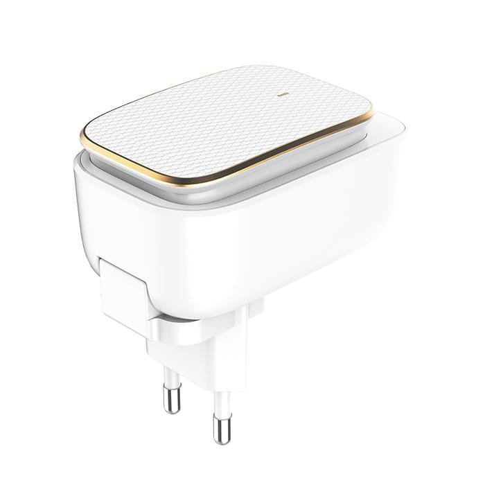 POLNILEC USB LDNIO A3305 220V 3X USB 3,4A + USB C kabel + LED lučka 6933138633052
