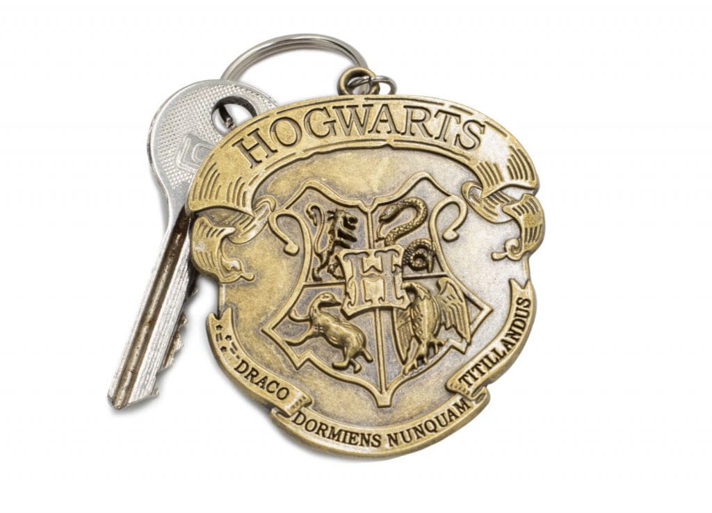 Pyramid HARRY POTTER (HOGWARTS CREST) kovinski obesek za ključe 5050293391144
